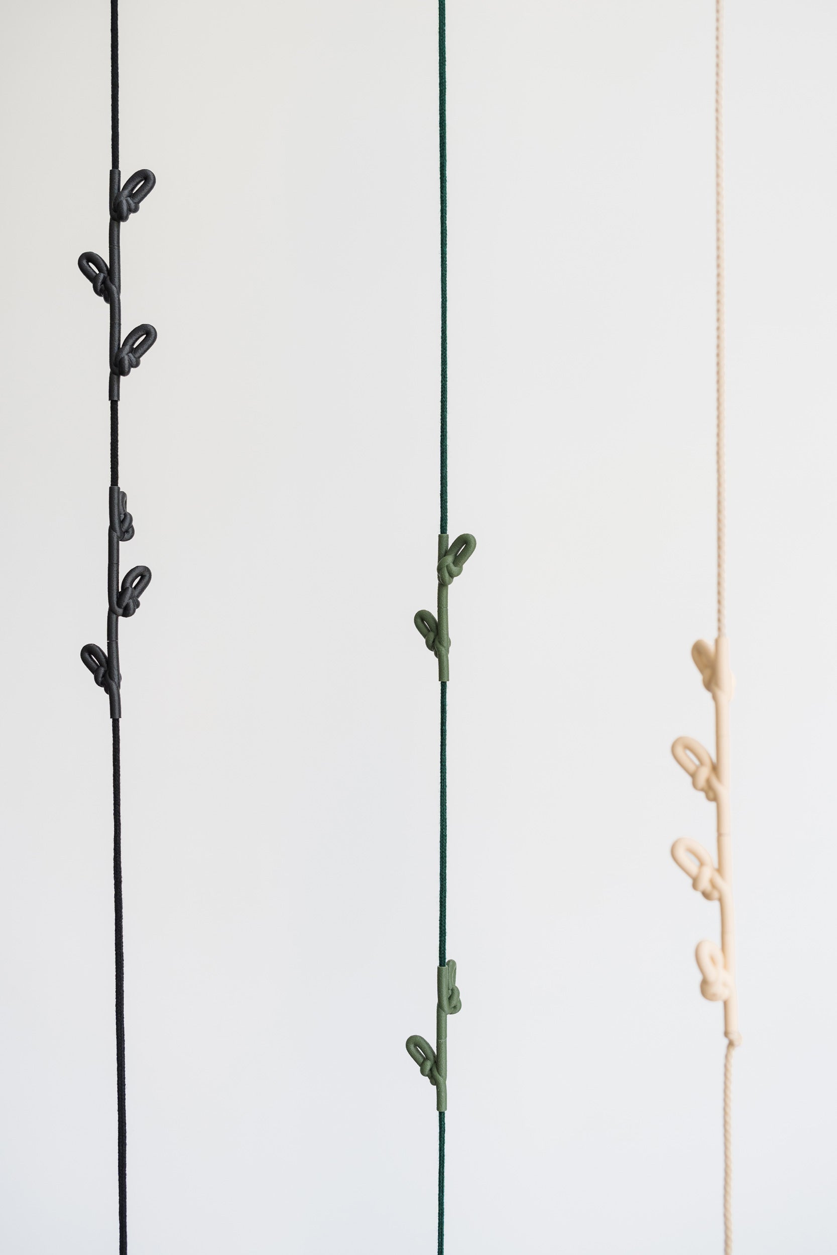 KNOTTED COAT RACK - BLACK