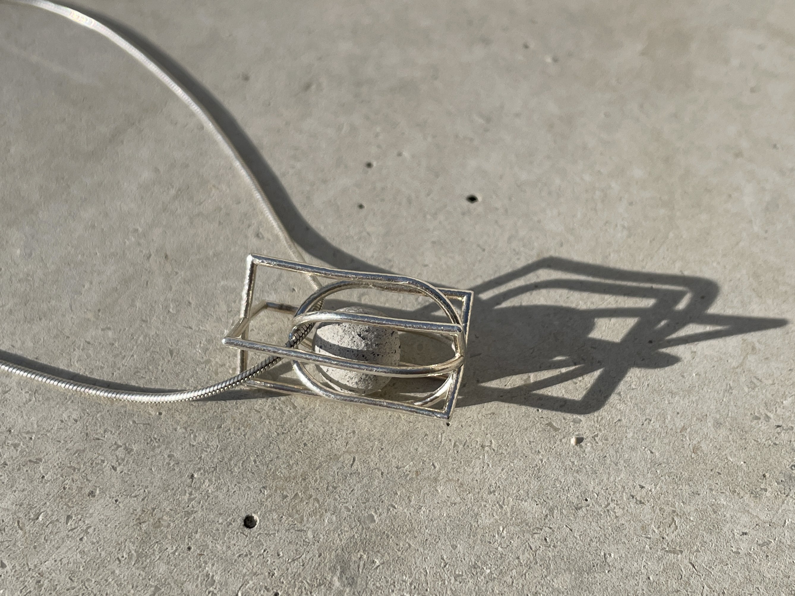 KALMA PENDANT NECKLACE