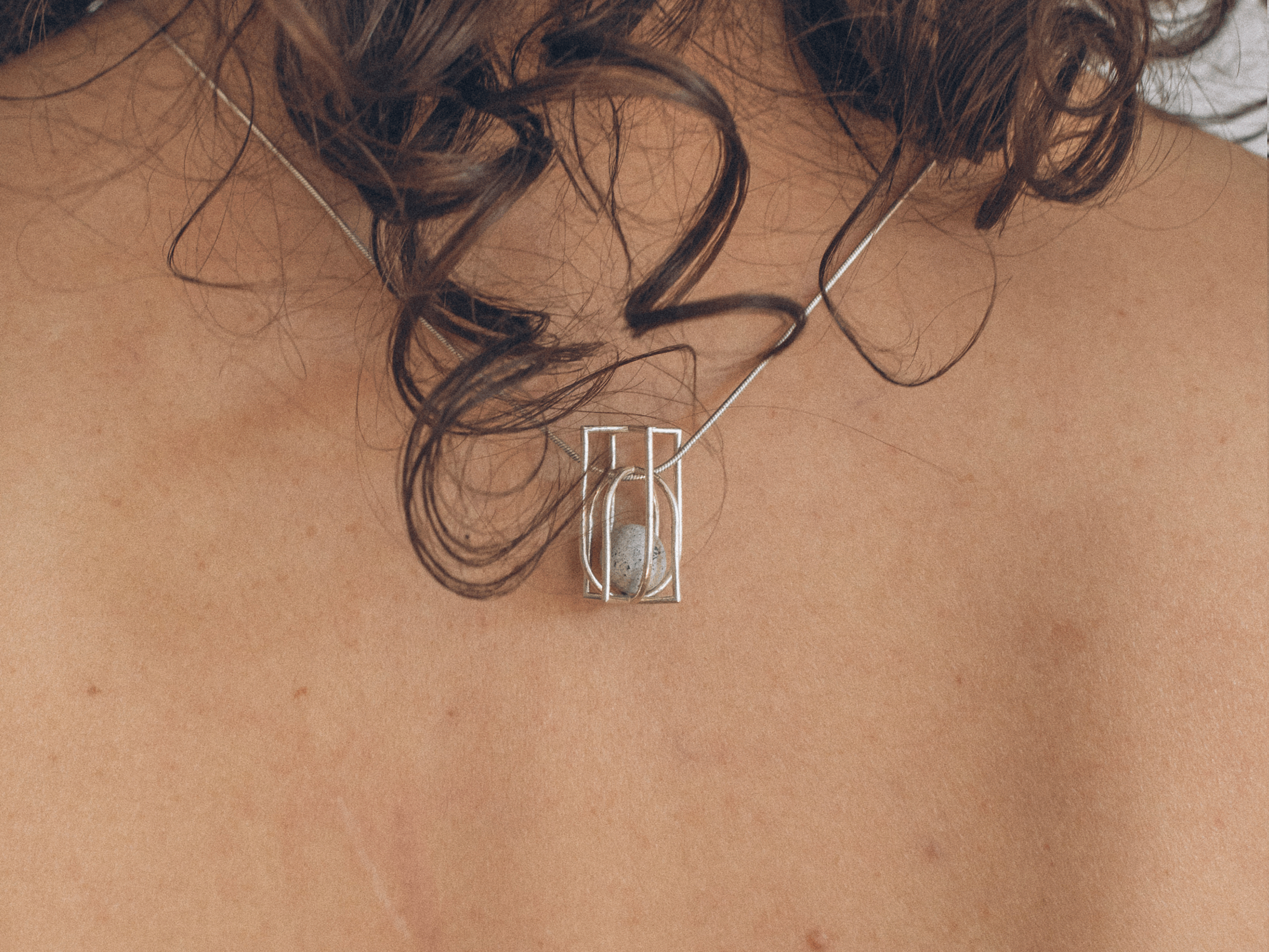 KALMA PENDANT NECKLACE