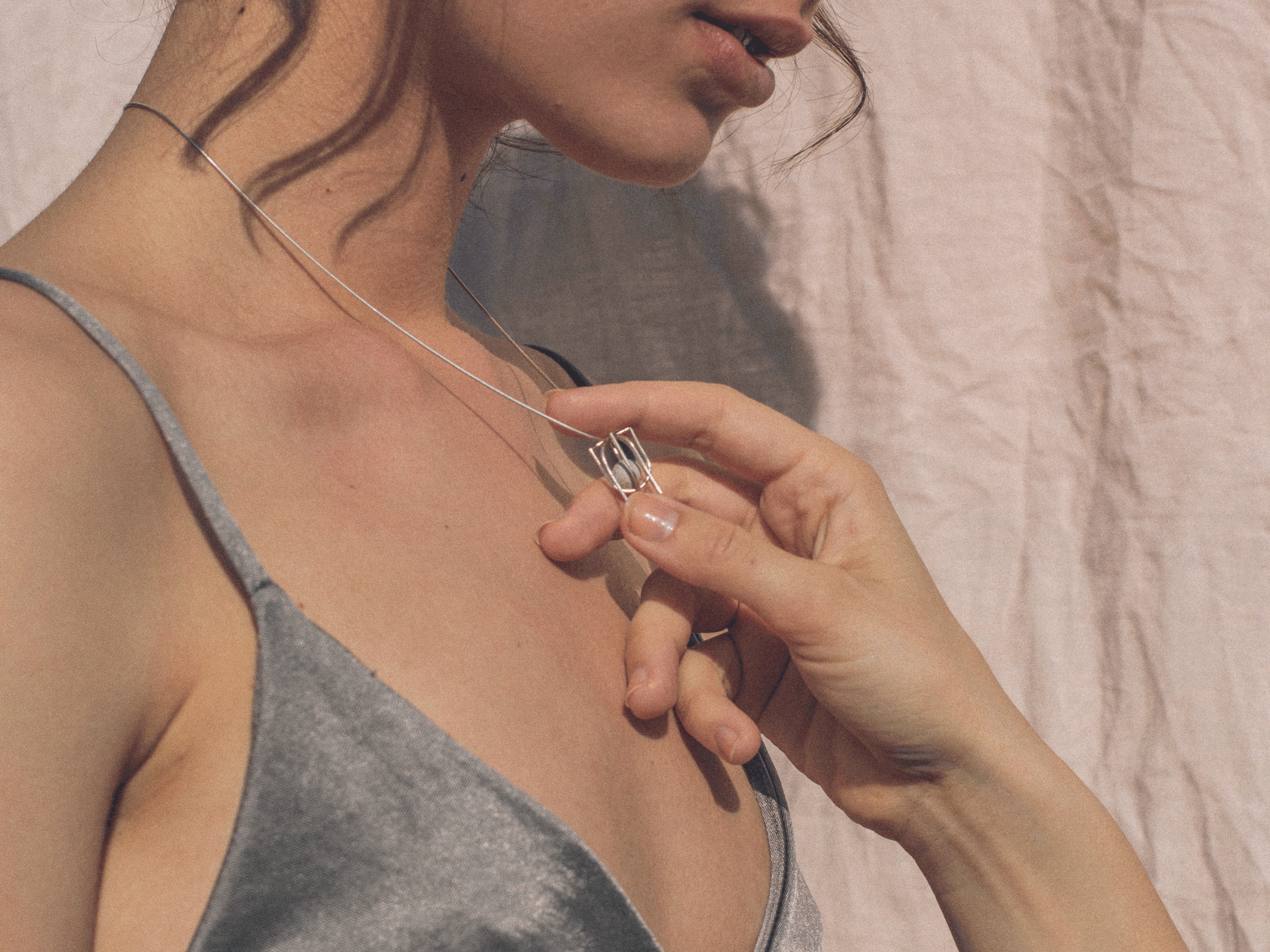 KALMA PENDANT NECKLACE